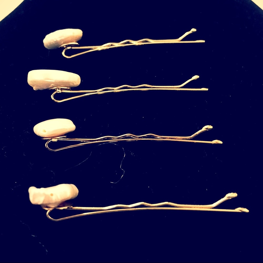 SOLD! All 3 Sets! Set of 4 “Mother of Pearl” Bobby-Pins - Picture 7 of 13